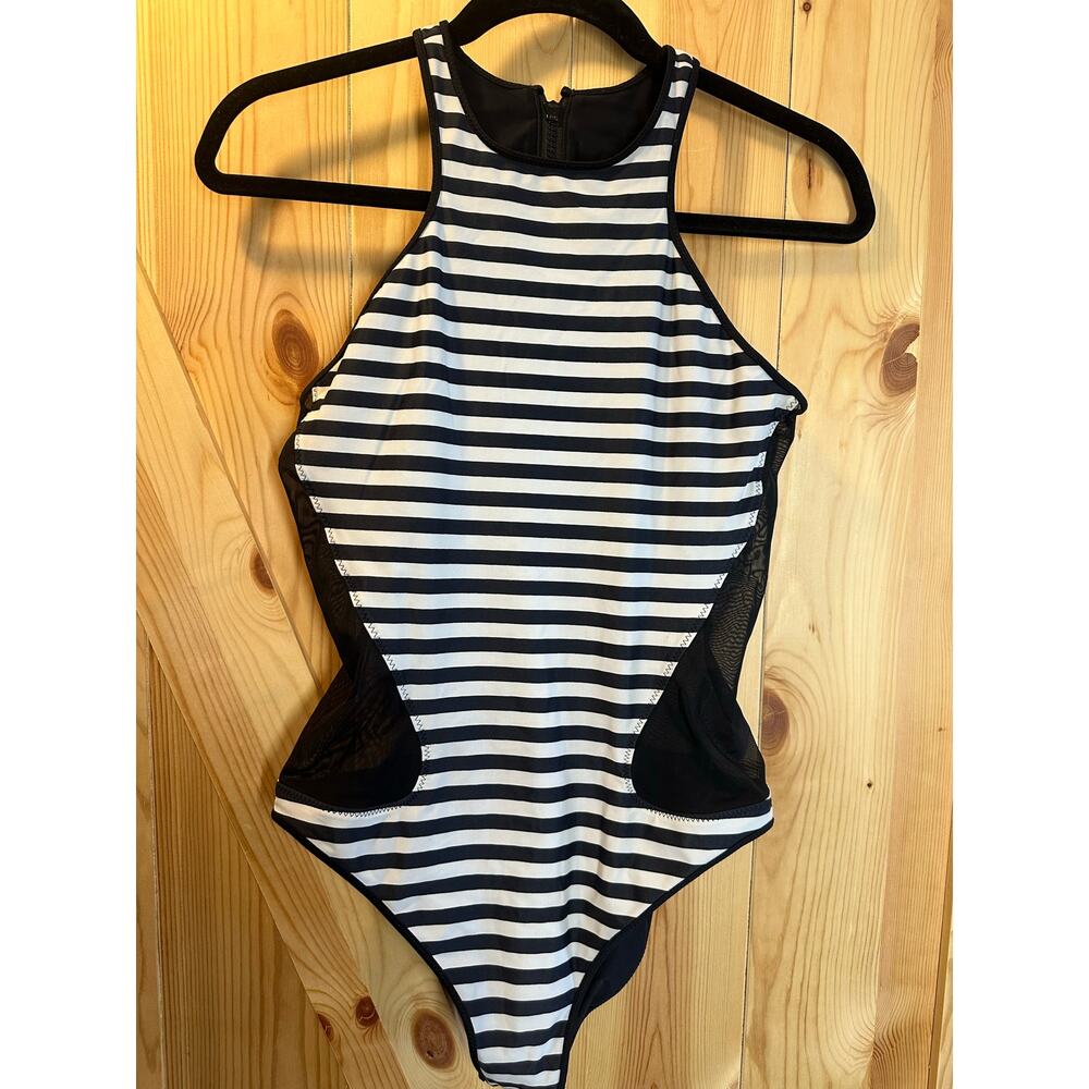 Lululemon Coastline One
Piece Swimsuit Striped
Mesh Black White- Size 8 (Reposh)